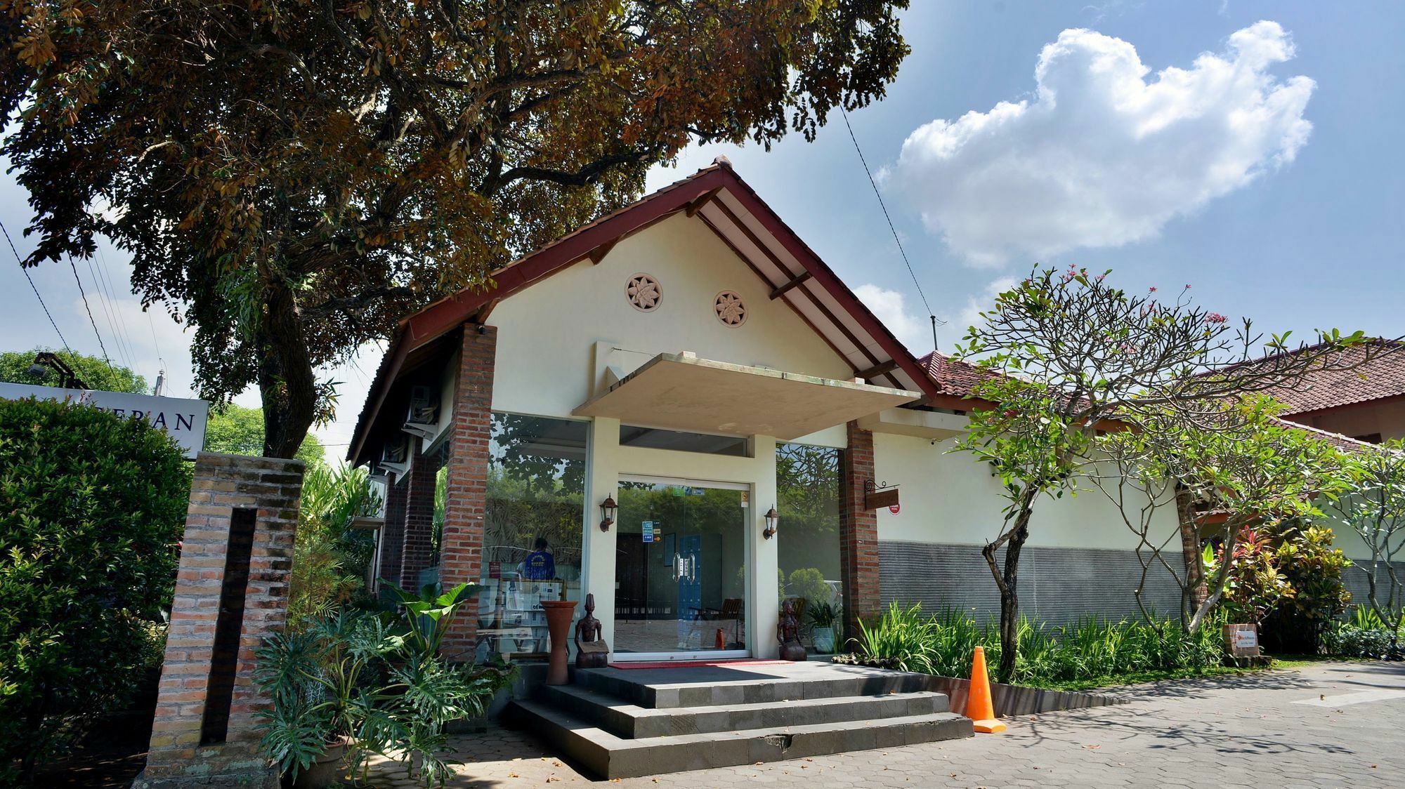 Zen Rooms Pakualaman Yogyakarta Ngoại thất bức ảnh